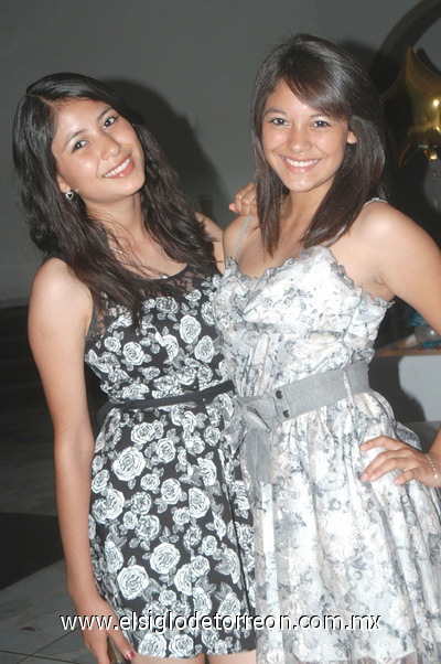 24062011  y Mariana.