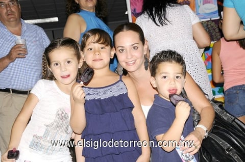 24062011 , María José, Mariala y Jorge.