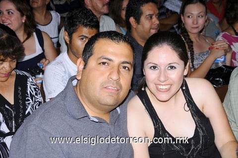 24062011  Lozano y Yesenia S. de Lozano.