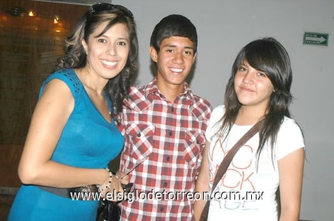 24062011  Méndez, Érick Díaz y Gabriela Ríos.