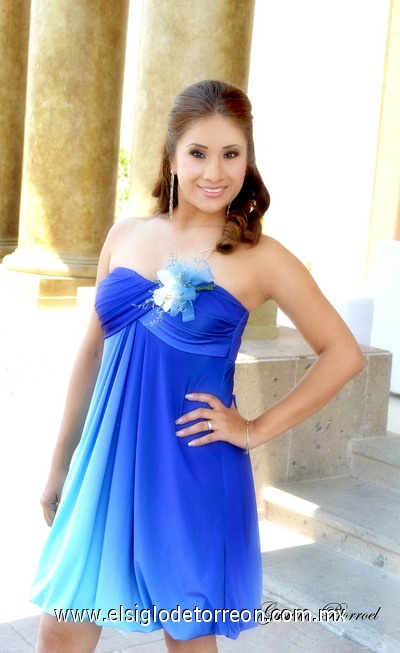 25062011 lució Diana Elizabeth Adame Serna en su fetejo prenupcial que le fue organizado.- Gustavo Borroel Fotografía