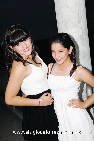 27062011  Villarreal y Sabrina Campa.