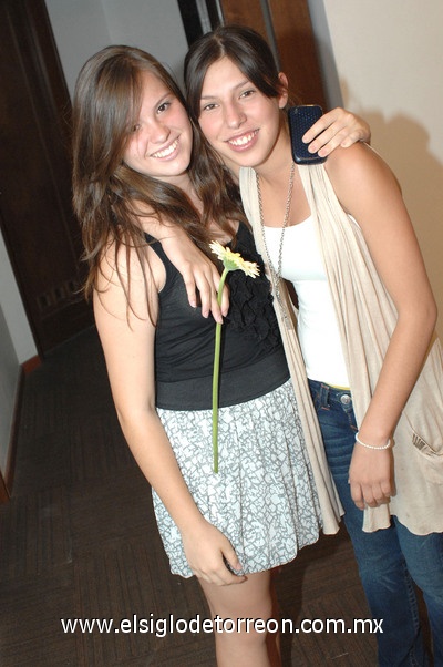 28062011 y Selina.