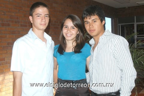 30062011 de la Fuente, Valeria Rubio y José Rubio