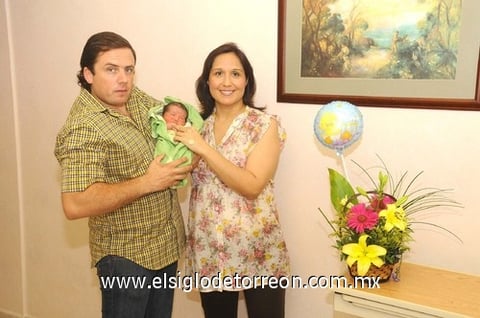 02072011 nació el 25 de junio, sus papás son Juan José Ramos y Martha Berenice Rodríguez.