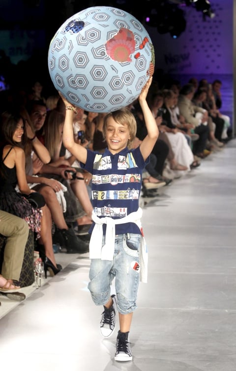 Diseños coloridos caracterizan la nueva colección de Desigual.