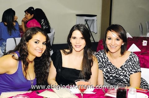 Ale Martínez, Alina Murra y Denisse Escamilla.