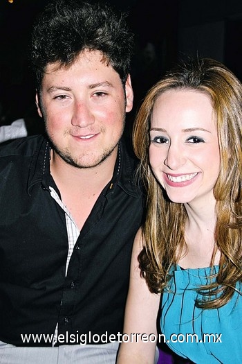 Isaac Padilla y Luisa Hernández.