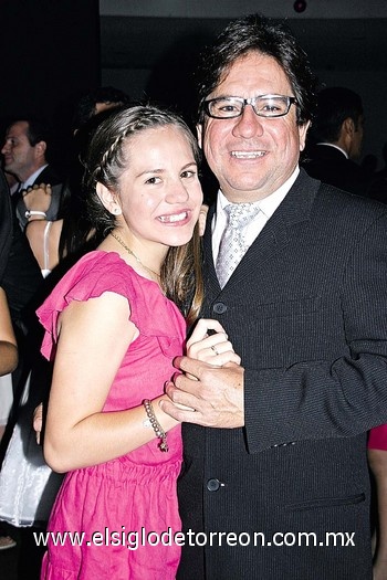 María José Bello Porras con su papá Alejandro Bello Garza.