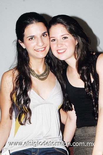 Andrea y Mariana.