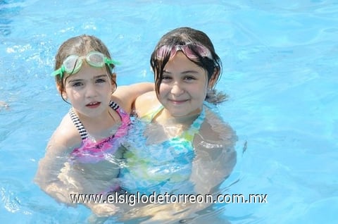 06072011  y Pame.
