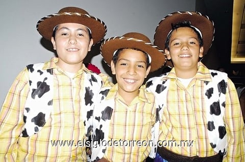 05072011  Christian, Víctor y Sergio.