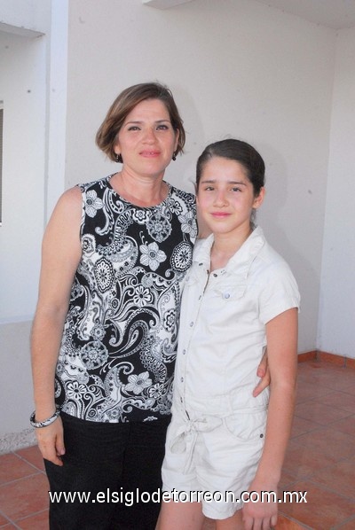 07072011  del Pilar Elías y Natalia Varela Elías.