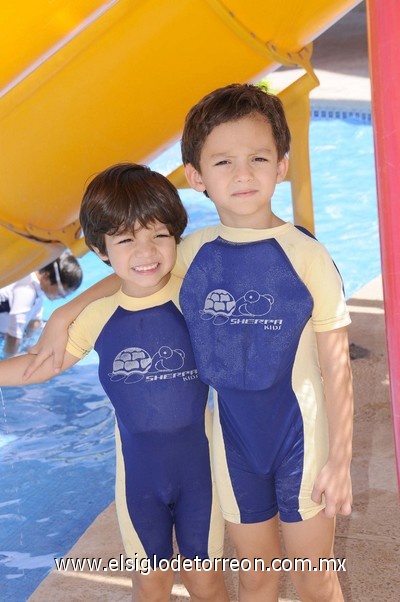 08072011  y Leonardo.