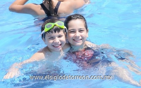 08072011  y Paty.