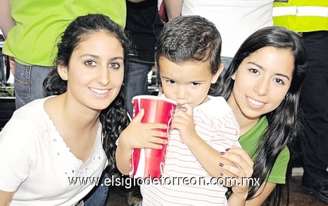11072011  y Brenda Tomez.