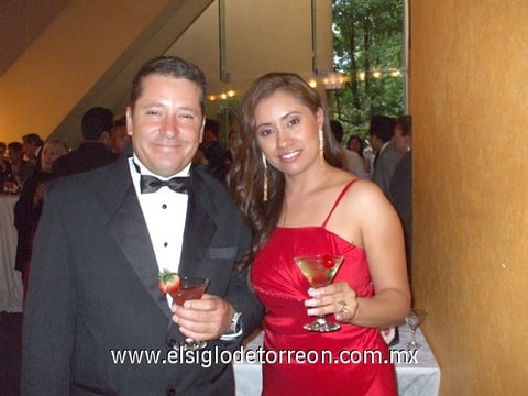 11072011  Zúñiga celebra hoy su cumpleaños junto a su esposa Tania Ruiz de Zúñiga.