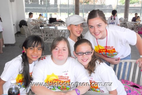 12072011  Marisol, Salua, Mariana y Karla.