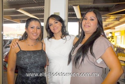 12072011 , Paty y Victoria.