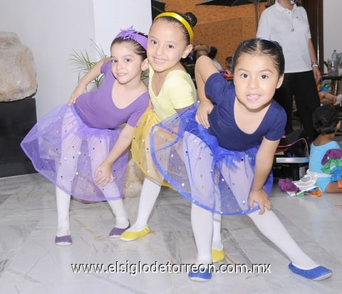 18072011 Georgina, Renata y Pamela.