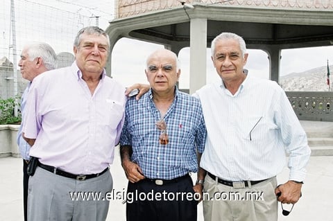 16072011  Towns, Manuel Gin Alonzo y Alberto Carmona.