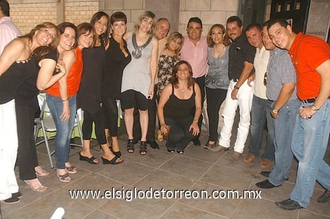 Ex compañeros de la Pereyra se reuniéron para celebrar 25 años de haber egresado.