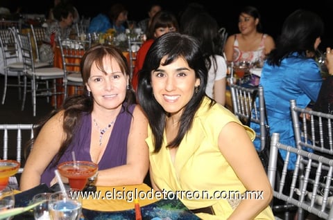 Claudia y Bety.