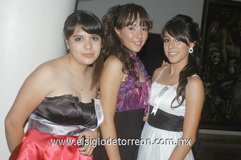 Ana Laura, Arhely y Helena.