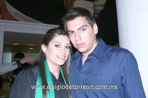 Armando Ríos Rodríguez y Cristina.
