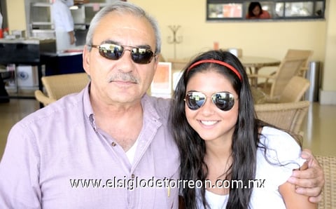 18072011  y Mónica.