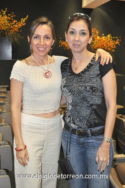 25072011  Paloma y Carmen.