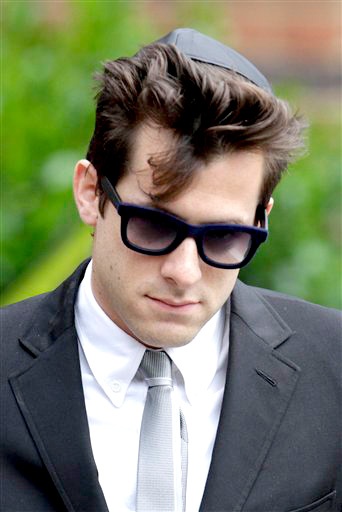 El productor Mark Ronson asistió al funeral de Amy Winehouse.