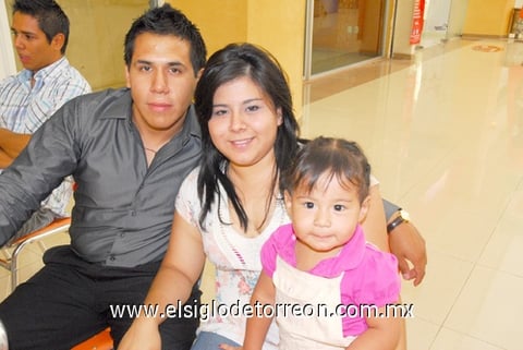 29072011 Sánchez, Emily Flores y Renatta.