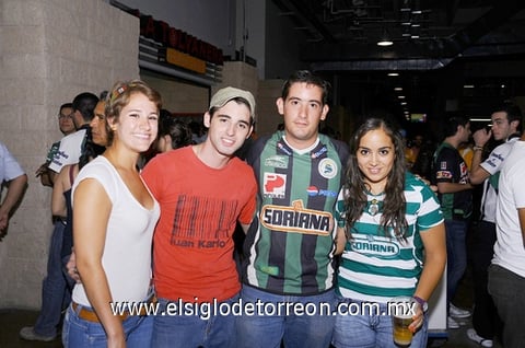 01082011  Eduardo, Sofía, Rodrigo, Astrid y Mariana.