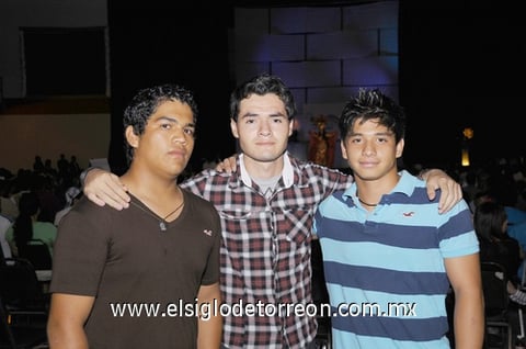 01082011  y Édgar Beltrán con Ahashel Rodríguez.