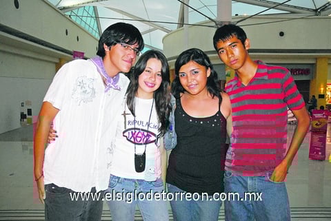 01082011  Verónica, Mayela y Miguel.