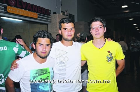 01082011  Bejarano, Rogelio Castillo y Santiago Garza.