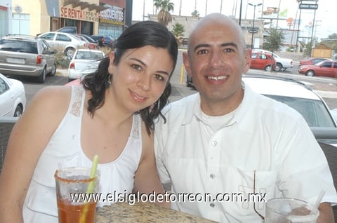 01082011 Romero y Martha de Romero.