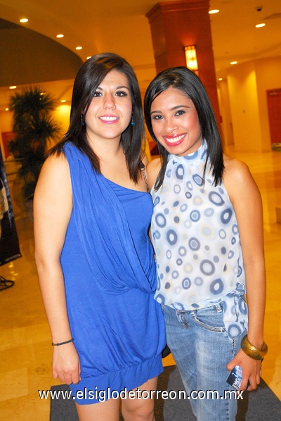 03082011 Laura y Mayra.