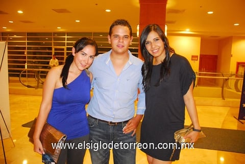 03082011 Villafana, Chane y Ana Serna.