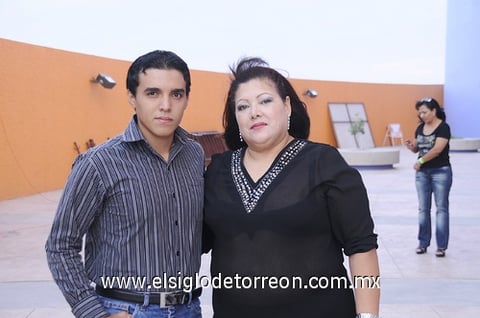 03082011  y Martha.