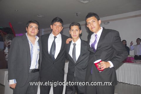 05082011  Alejandro, Luis Eduardo y Luis Gámez.