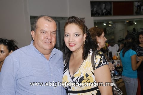 04082011  y Lety.