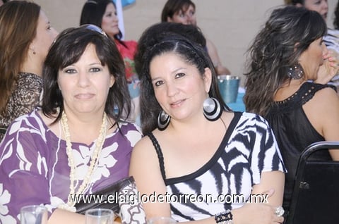 05082011  Samaniego, Magaly López y Renata Acevedo.