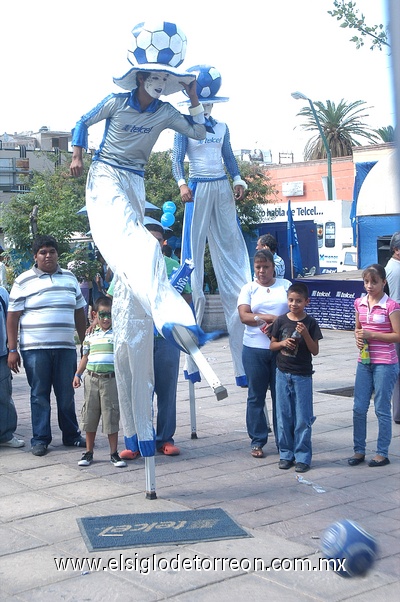 04082011  dan espectáculo.