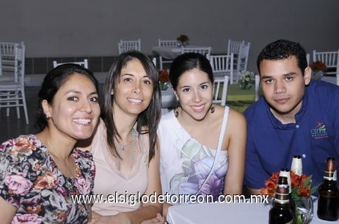 06082011  Alvarado, Aurora Hernández, Laura Chávez y Luis Carlos García.