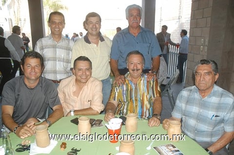 06082011 Carlos, Jaime, Fernando, César, Mario y Ricardo.