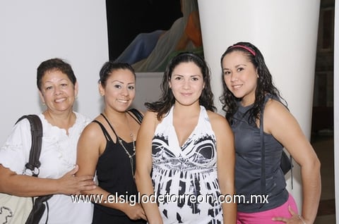 06082011 Galindo, Monserrat Martínez, Gloria Zafiel y Rocío Martínez.