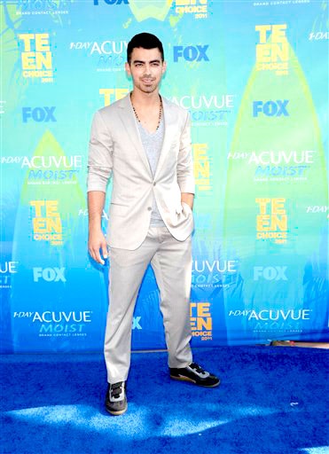 Joe Jonas acudió a los Teen Choice Awards 2011.