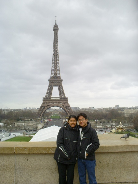 EVA Acosta y Abraham Martínez en una de sus visitas a París.